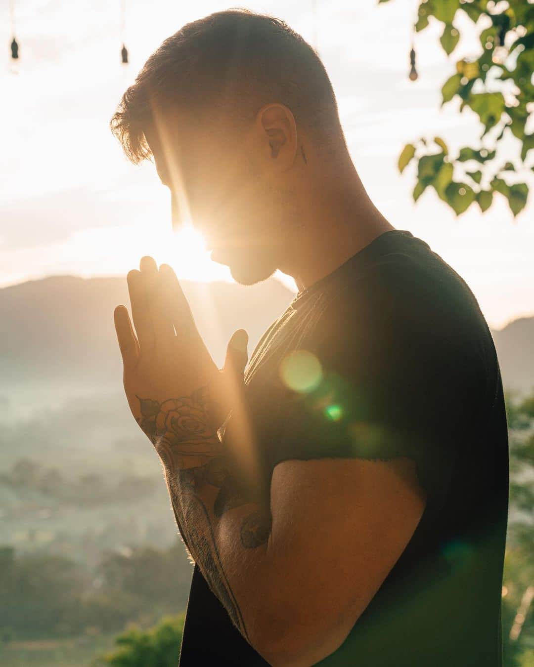 NICKY GILEのインスタグラム：「Found Peace」