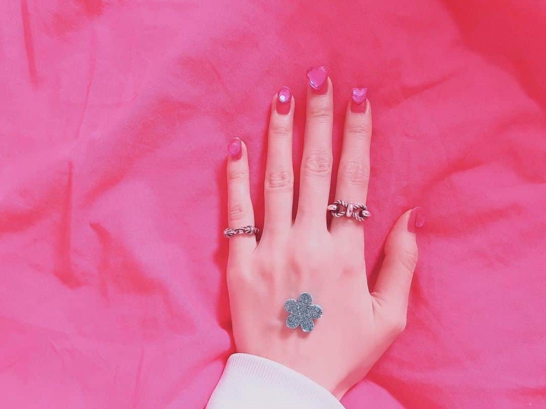奥村佳恵さんのインスタグラム写真 - (奥村佳恵Instagram)「🥰💘👧🏻💅🏻💎💝🦄 #nails  #nailart  #decorations  #heart  #babygirl #kawaii」2月18日 1時12分 - okumura_kae
