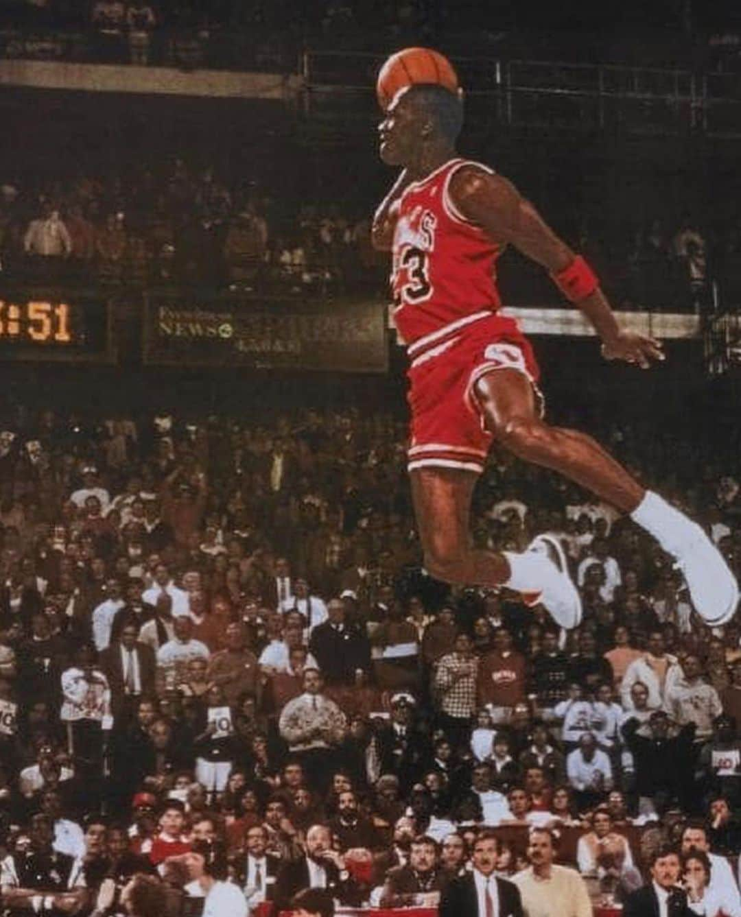 DJキャレドさんのインスタグラム写真 - (DJキャレドInstagram)「HAPPY BDAY MJ ! @jumpman23  BLESS UP !」2月18日 1時27分 - djkhaled