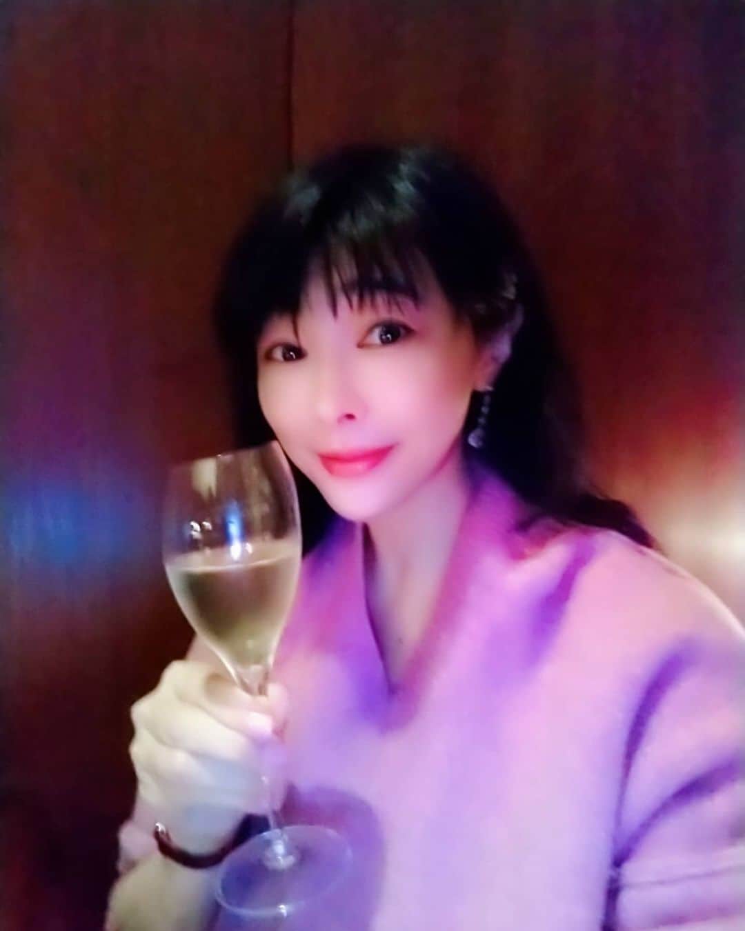 松坂南さんのインスタグラム写真 - (松坂南Instagram)「年始に親友と新年会してました✨  人生、交わらなかった私達だけど一瞬で時が7年前に戻ったりして。。楽しい(*≧∀≦*) 相変わらず2人で飲んで記憶なくしちゃったりね、変わらないなーw」2月18日 2時12分 - minami_matsuzaka