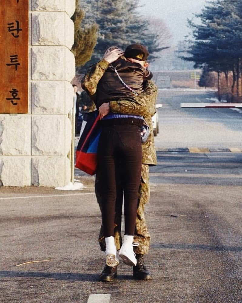 ステファニー・ミチョヴァのインスタグラム：「1 year already 1년전 ❤️ February 17th - 02월 17일 #꽃신」