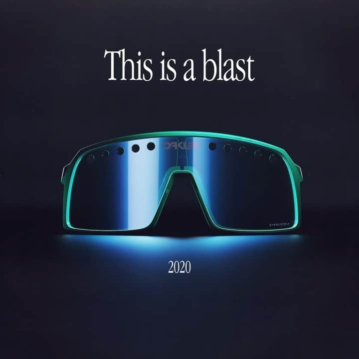 OAKLEYのインスタグラム：「1984 < 2020 ❤️ #OneObsession」