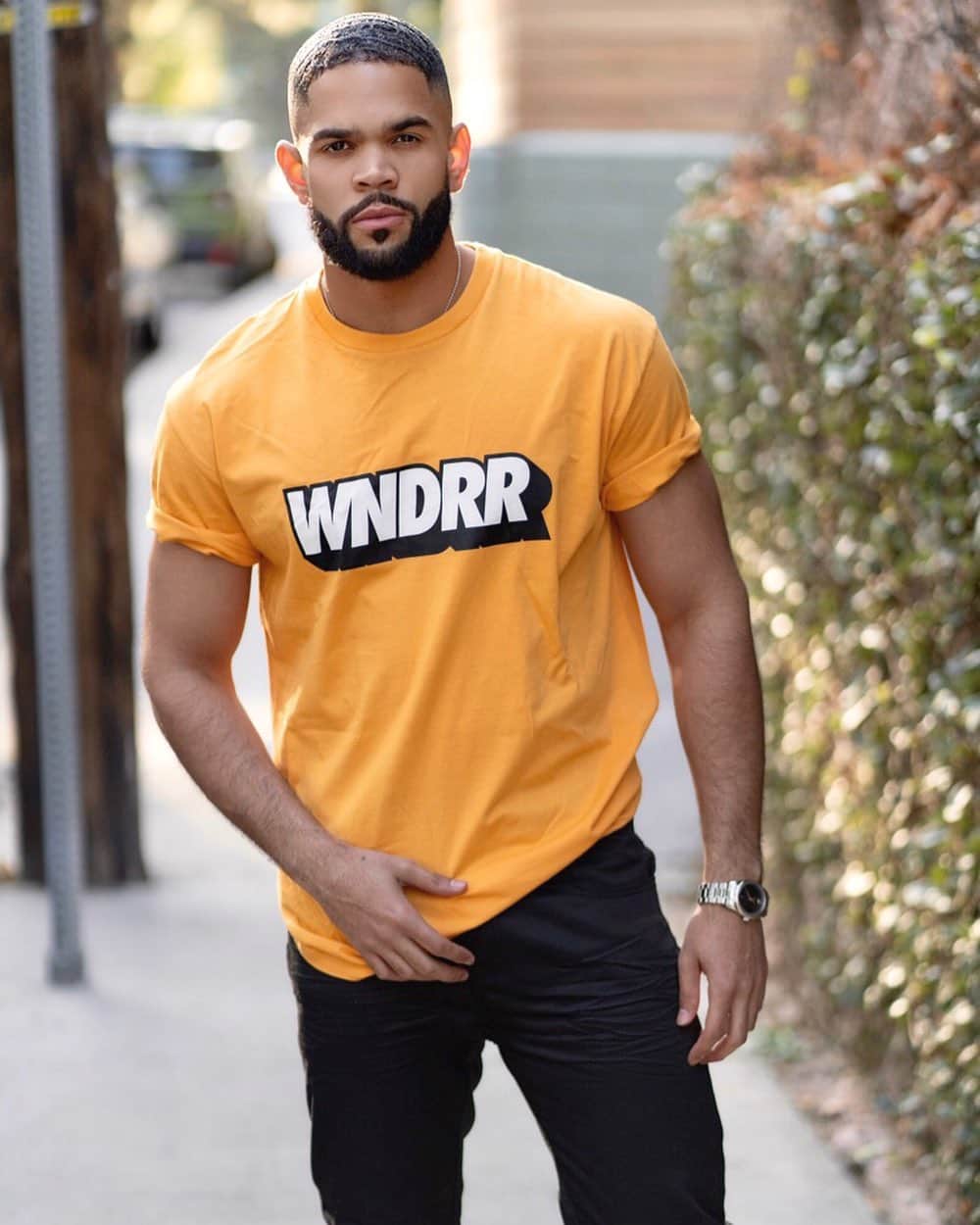 ディジョン・タルトンのインスタグラム：「Sometimes a man must walk alone... 📸: @iamlarryfields」
