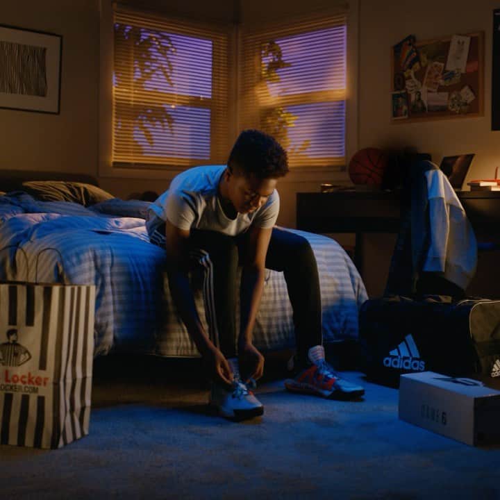 デイミアン・リラードのインスタグラム：「New @footlocker spot for the #Dame6 built around the visual for my collab with @kingpush and the song Push and @pharrell made about me! Take your dreams and make them your own reality. #IAmMyOwnFan #BeYourOwnFan #PushaT #KingPush #Pharrell #FreeToCreate #YKWTII」