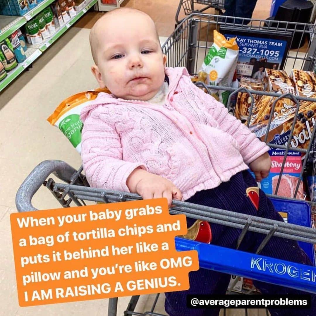 Average Parent Problemsさんのインスタグラム写真 - (Average Parent ProblemsInstagram)「Tell me about a time when you thought your baby could legit be a genius in the comments! #averageparentproblems photo: @amandaleighvt」2月18日 4時54分 - averageparentproblems