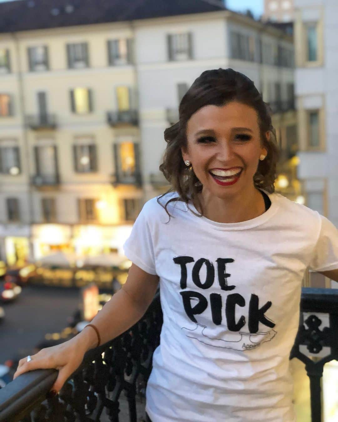 カーステン・ムーア＝タワーズのインスタグラム：「Have you heard of @toepickapparel ??? A super cool initiative created by @trenntmichaud and @mattpowerpoppy to help boys get started in skating. Proceeds from their apparel will give a pair of skates to a boy for a 6 month trial period, after which, they will have the opportunity to purchase them at a discounted price. Such a great idea!!!」