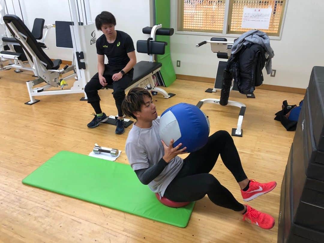 白石黄良々のインスタグラム：「久々大先輩とトレーニング💪 #セレスポ #nike」
