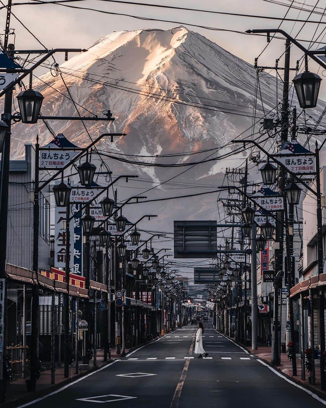 HYPEBEASTさんのインスタグラム写真 - (HYPEBEASTInstagram)「@hypebeastart: Japanese digital street photographer @rkrkrk is set to showcase new artwork in an upcoming solo exhibition in Tokyo, Japan. Dubbed "NEOrient,” the show will spotlight a wide range of talents within photography that not only encapsulate composition and a mastery of lighting, but also the use of color to tell a story and the juxtaposition of people to their environments. It’ll run from February 28 to May 21, 2020 at the DIESEL ART GALLERY.⁠⠀ Photo: RK」2月18日 17時22分 - hypebeast