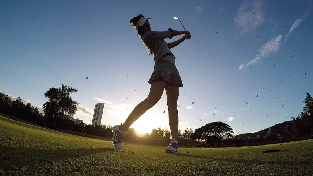 エイミー・コガさんのインスタグラム写真 - (エイミー・コガInstagram)「I need to stop taking so much divot🙊 #GoPro #honolulucc #lastweekofoffseason #amiready #notreally  たまにはゴルフのpicturesも☺️ #ホノルルカントリー #エイミーコガ」2月18日 17時38分 - eimango