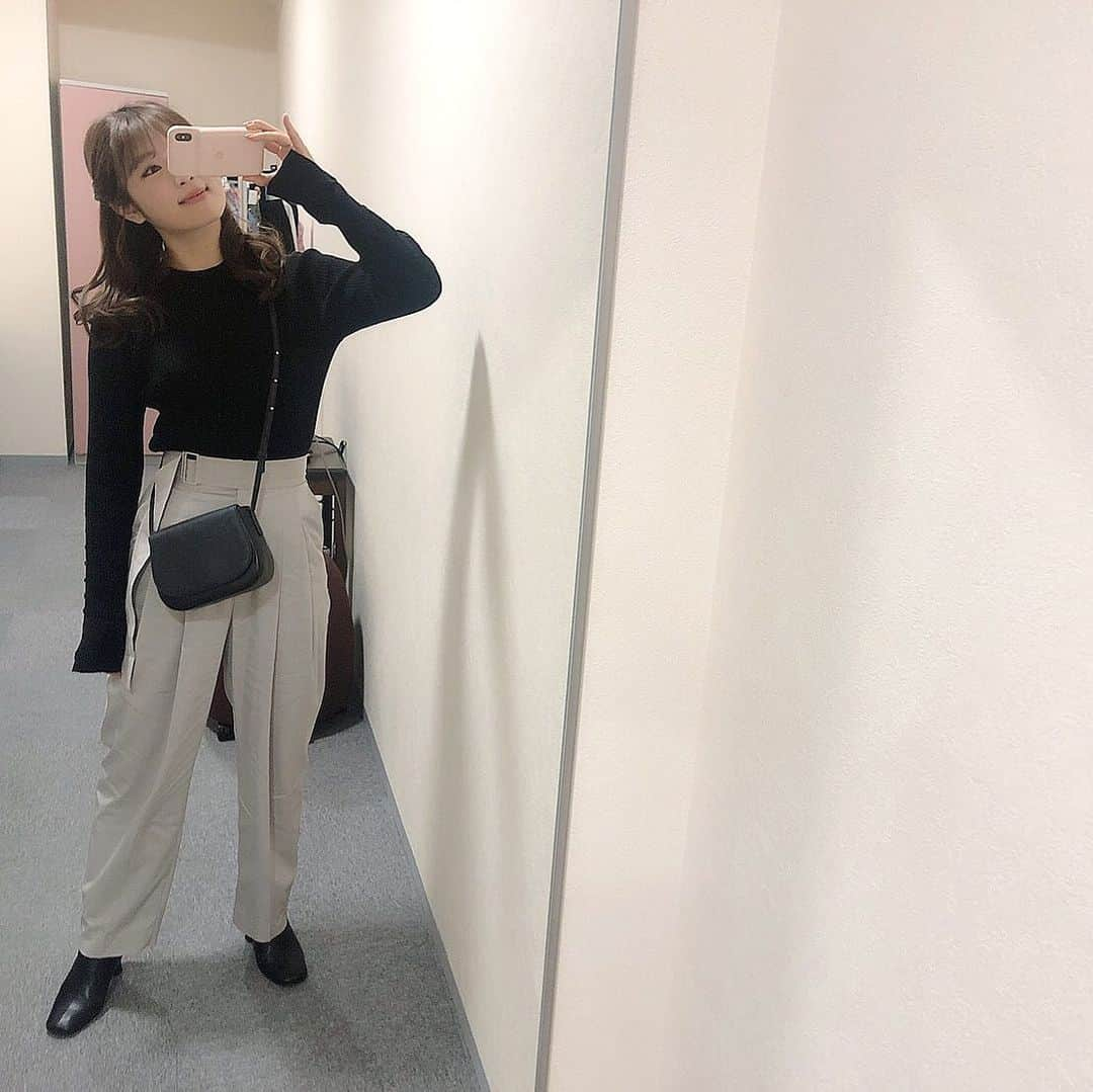 渋谷凪咲さんのインスタグラム写真 - (渋谷凪咲Instagram)「今日の私服です👟 . . 今日は　#マルコポロリ　さんの収録でした💙 . 本日も大大大笑いでした☺️💮ふふふ . . 毎週日曜日、午後1:59〜 #カンテレ　さんです！ ぜひ見て下さいませませ♪ . . #私服　#ナギッション #ootd #私服タグ付けしてます🏷」2月18日 17時46分 - nagisa_nikoniko