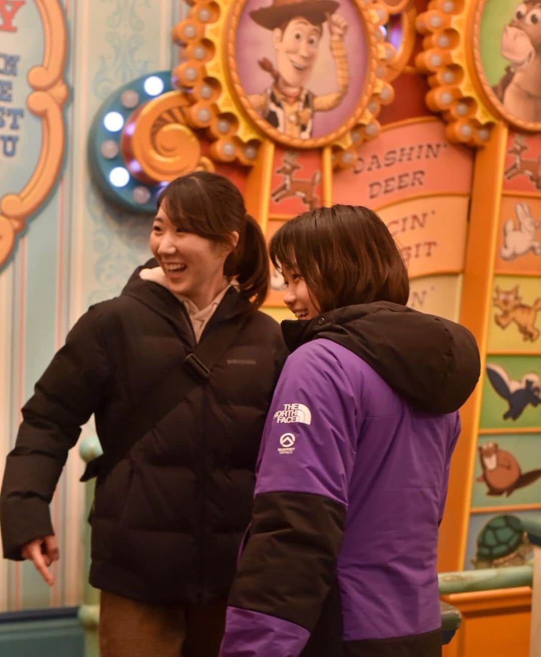 尾上彩さんのインスタグラム写真 - (尾上彩Instagram)「Tokyo Disney Sea🌎⭐️ ・ ディズニーシー🌎⭐️ @yuki_hiroshige @mei_kotake と行くのは初めて！！ 久々に集合できて嬉しかった🥰 短時間だったけどめちゃくちゃ楽しかったね😊 またゆっくり行こう👍🏻 ・ #disneysea」2月18日 18時05分 - aya_onoe