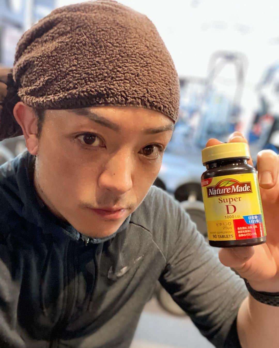 SHU-YAさんのインスタグラム写真 - (SHU-YAInstagram)「. 好きな食べ物 茶碗蒸し . 嫌いな食べ物 ありません . . . . #サプリメント #サプリ #栄養 #ナチュラル #健康 #ネイチャーメイドショット #ネイチャーメイドのある生活 #フィットネス #ヘルスケア #ジム #pr #ネイチャーメイド #大塚製薬 #ビタミン #脂溶性 #ライフスタイル #朝活 #元気 #栄養バランス #美容 #トレーニング #ストレッチ #ナイキ @naturemade_jp」2月18日 12時19分 - shuya_mizuno