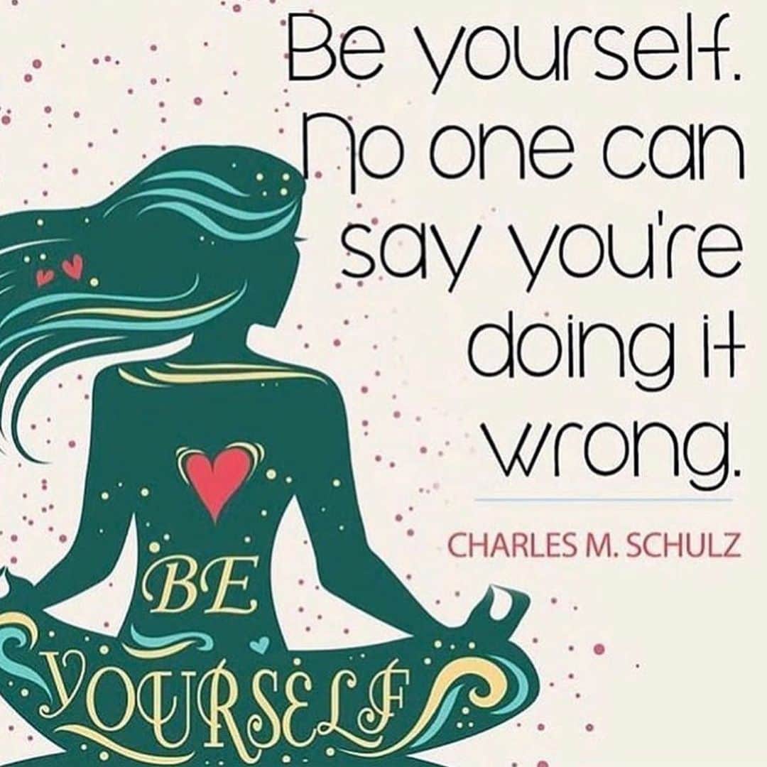 トリー・ウィルソンのインスタグラム：「. There’s something really awesome about a person presenting the fullest version of who they are. You just KNOW you are getting the real deal whether they annoy the heck out of you or not. .  Love this quote.❤️」