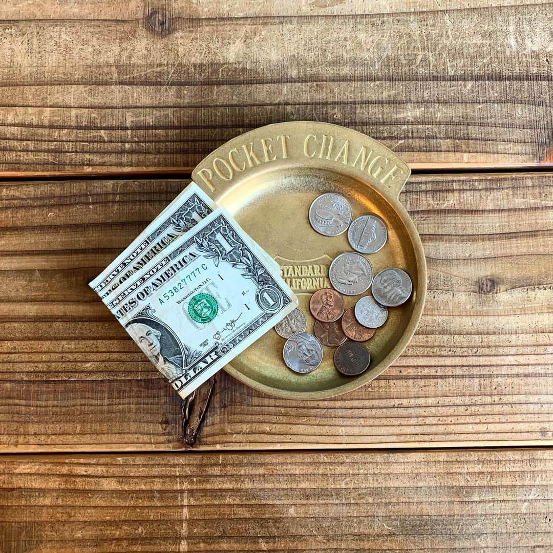 スタンダードカリフォルニアさんのインスタグラム写真 - (スタンダードカリフォルニアInstagram)「Button Works×SD Pocket Change #standardcalifornia #スタンダードカリフォルニア #buttonworks  #ボタンワークス #pocketchange #ポケットチェンジ」2月18日 13時43分 - standardcalifornia