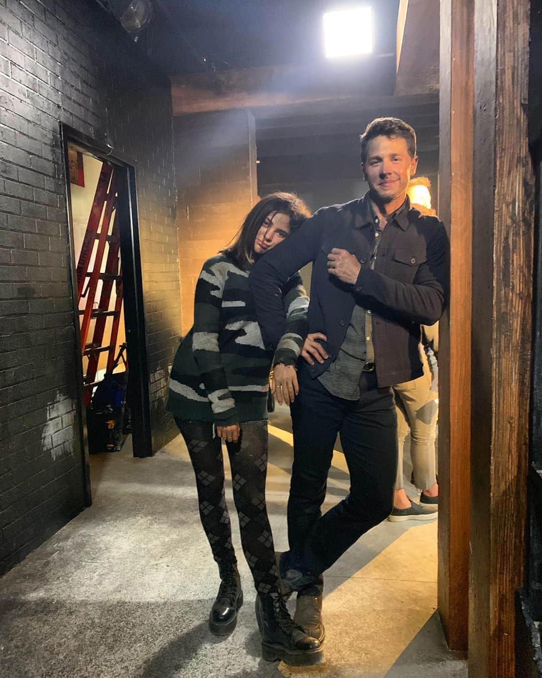 ジョシュア・ダラスのインスタグラム：「@lunablaise @nbcmanifest @nbc #manifest」