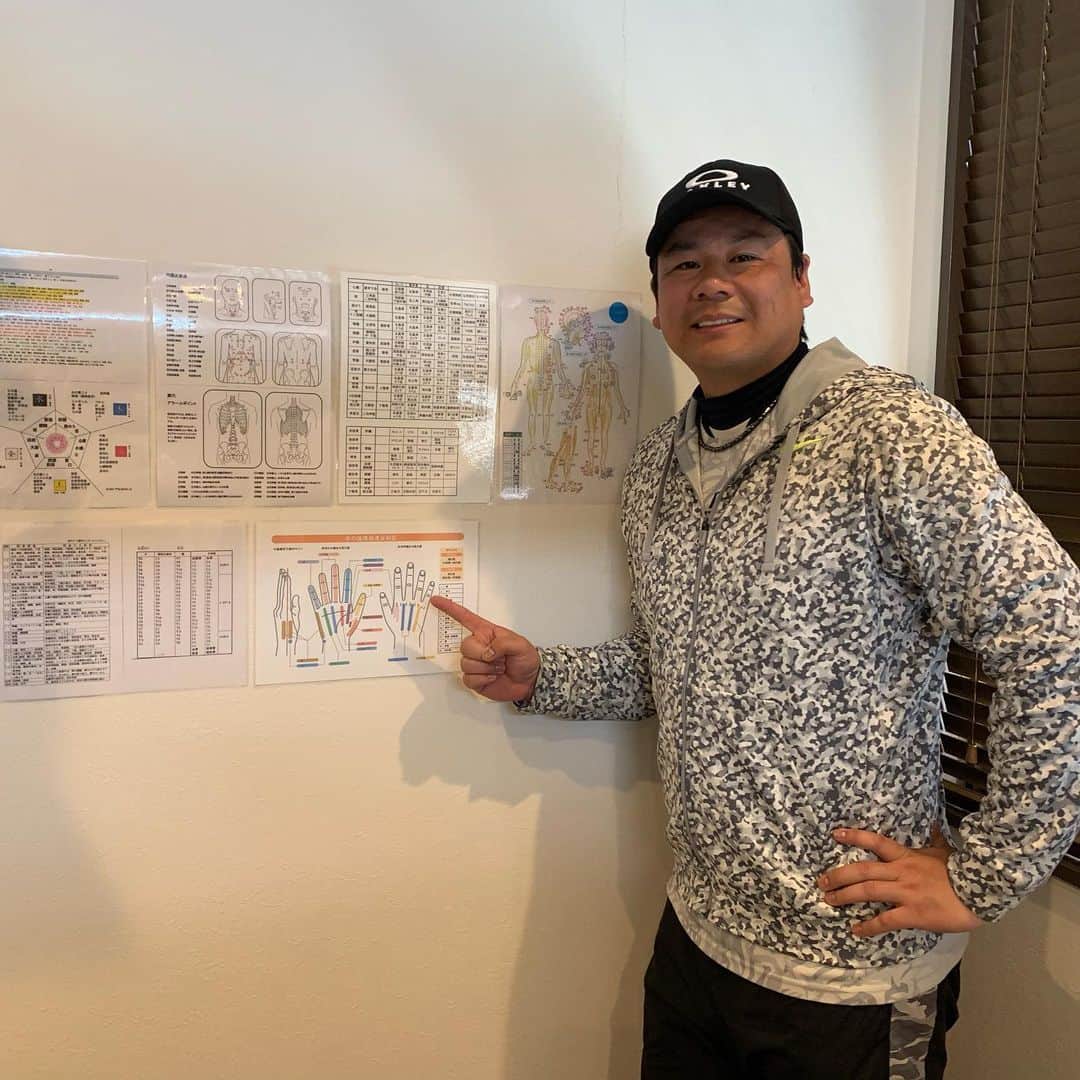 増渕竜義のインスタグラム：「手のケアも(^^) ↓ちいさな整体院↓ https://rac-n.com/  引き続き僕の投稿を見たと言ってもらえると割引されます^ - ^  #野球#スポーツ#プロ野球#増渕竜義#整体#赤羽#ちいさな整体院」