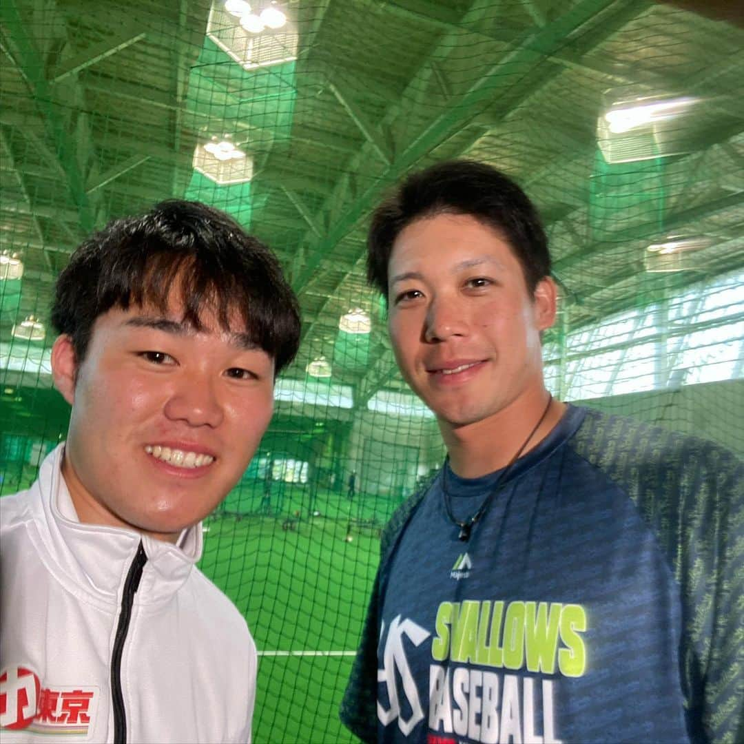 服部優陽さんのインスタグラム写真 - (服部優陽Instagram)「⚾️﻿ ミスタートリプルスリー #山田哲人 選手！﻿ ﻿ 兵庫出身で大阪の履正社高校へ﻿ プロに入ってからは…﻿ 史上初の #トリプルスリー (3割30本30盗塁)を3度達成、﻿ 史上初の本塁打王と盗塁王の同時獲得、﻿ などなど球史に残る活躍を続けています。﻿ ﻿ 今回迫ったのは #東京五輪 への思い！﻿ 履正社時代の恩師 #岡田龍生 監督からの﻿ メッセージと共にお届けします！﻿ ﻿ 関西では珍しい(？)山田選手の特集！﻿ 明日2/19(水) #報道ランナー #全力東京 です！﻿ ⚾️﻿ ﻿ 2枚目の写真はモノマネ芸人 #山田別人 さんです。笑﻿ ﻿ #ミスタートリプルスリー #履正社 #東京ヤクルトスワローズ　#ヤクルトスワローズ #スワローズ #春季キャンプ　#春季キャンプ2020 #すわほー ﻿ ﻿ #高校野球 #センバツ #甲子園 #高校野球好きな人と繋がりたい #野球部 #カンテレ #アナウンサー　#甲子園球場 #阪神甲子園球場 #第101回全国高校野球選手権大会 #新たに刻むぼくらの軌跡 #第92回選抜高校野球」2月18日 18時51分 - hattori.yuhi_ktv