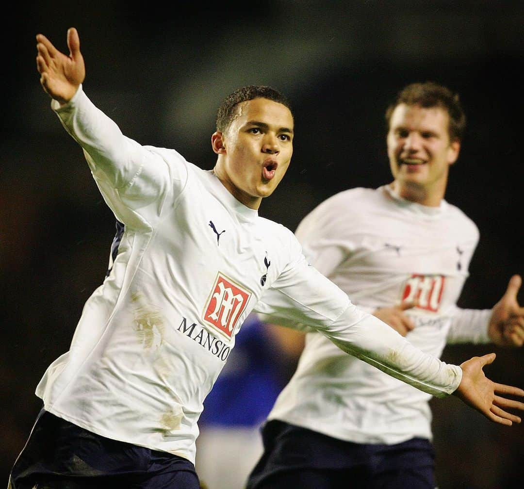 トッテナム・ホットスパーFCさんのインスタグラム写真 - (トッテナム・ホットスパーFCInstagram)「Happy birthday, @jjenas! 🥳 #COYS #THFC」2月18日 18時50分 - spursofficial