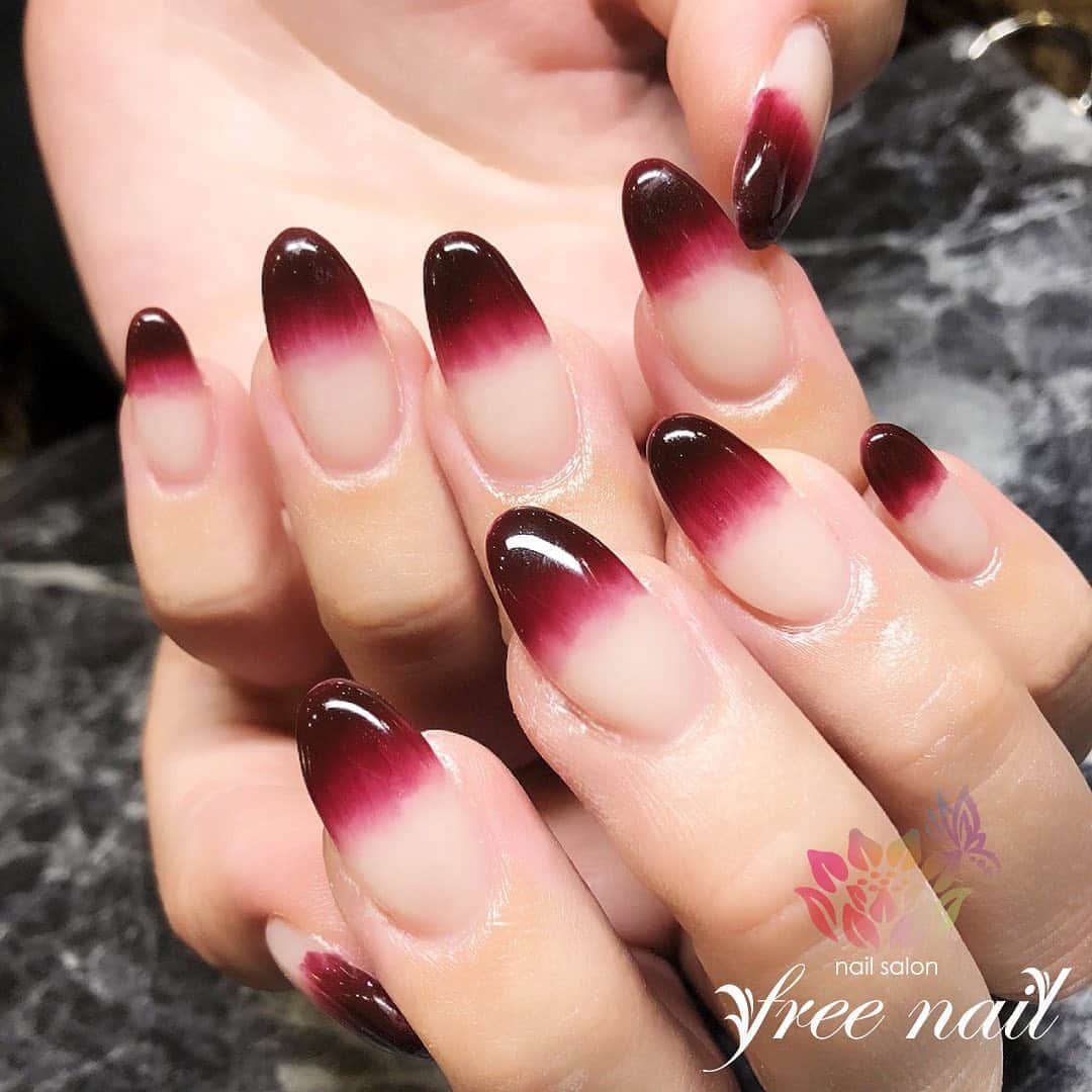 Free Nail フリーネイルさんのインスタグラム写真 Free Nail フリーネイルinstagram お客様ネイル シンプルグラデ 人気のワインカラーで ご来店ありがとうございました ネイルアート ジェルネイル ネイル