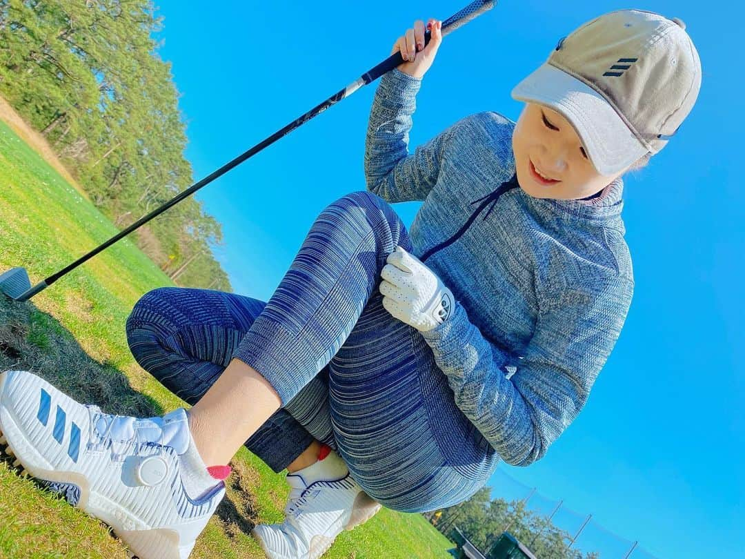 森田遥のインスタグラム：「かっこよ。😏💙🤍@adidasgolf @adidastokyo #codechaos  #adicross  #adidasgolfshoes  #adidasgolfwear  #adidasgolf  #adidasjapan  #コードカオス」