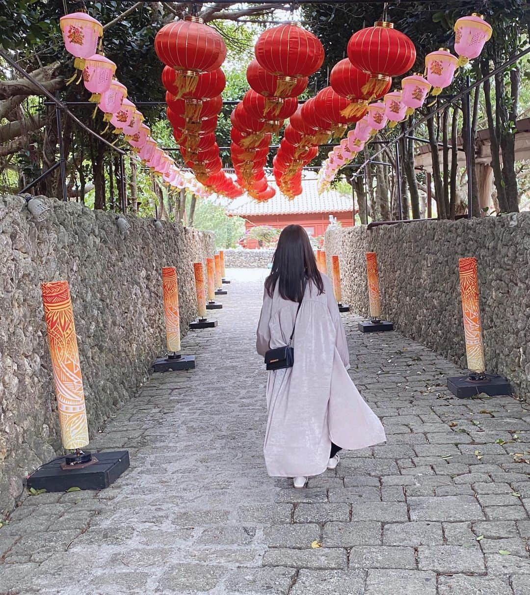 名取稚菜さんのインスタグラム写真 - (名取稚菜Instagram)「♛ OKINAWA🌺 . . . #okinawa  #okinawatrip  #沖縄 #沖縄旅行 #むら咲むら」2月18日 19時20分 - wakana_1995