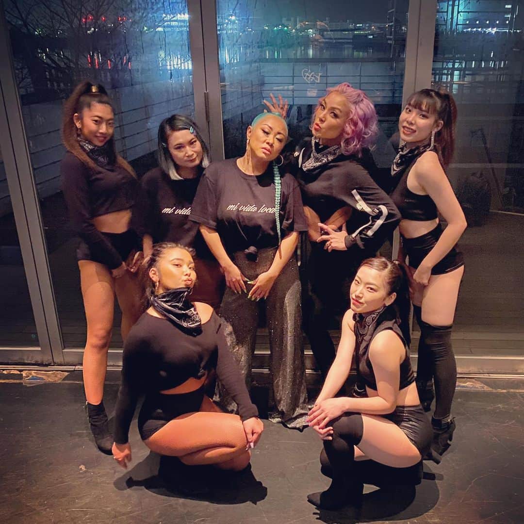 Nazukiのインスタグラム：「⚡️フリースタイルダンジョン⚡️ @luna67 . #mada 2-19 1.26〜TV朝日 OAされます✨✨✨ LUNAのアルバム曲中からMADAのLIVE💗 今回は振り付けして自分も 踊りました😊 是非見てね💜💜💜 #luna #nazuki #viida #dance #dancer #coreography #mada #live #tv #フリースタイルダンジョン　#ラップ　#japaneserap #ダンサー　#振り付け」