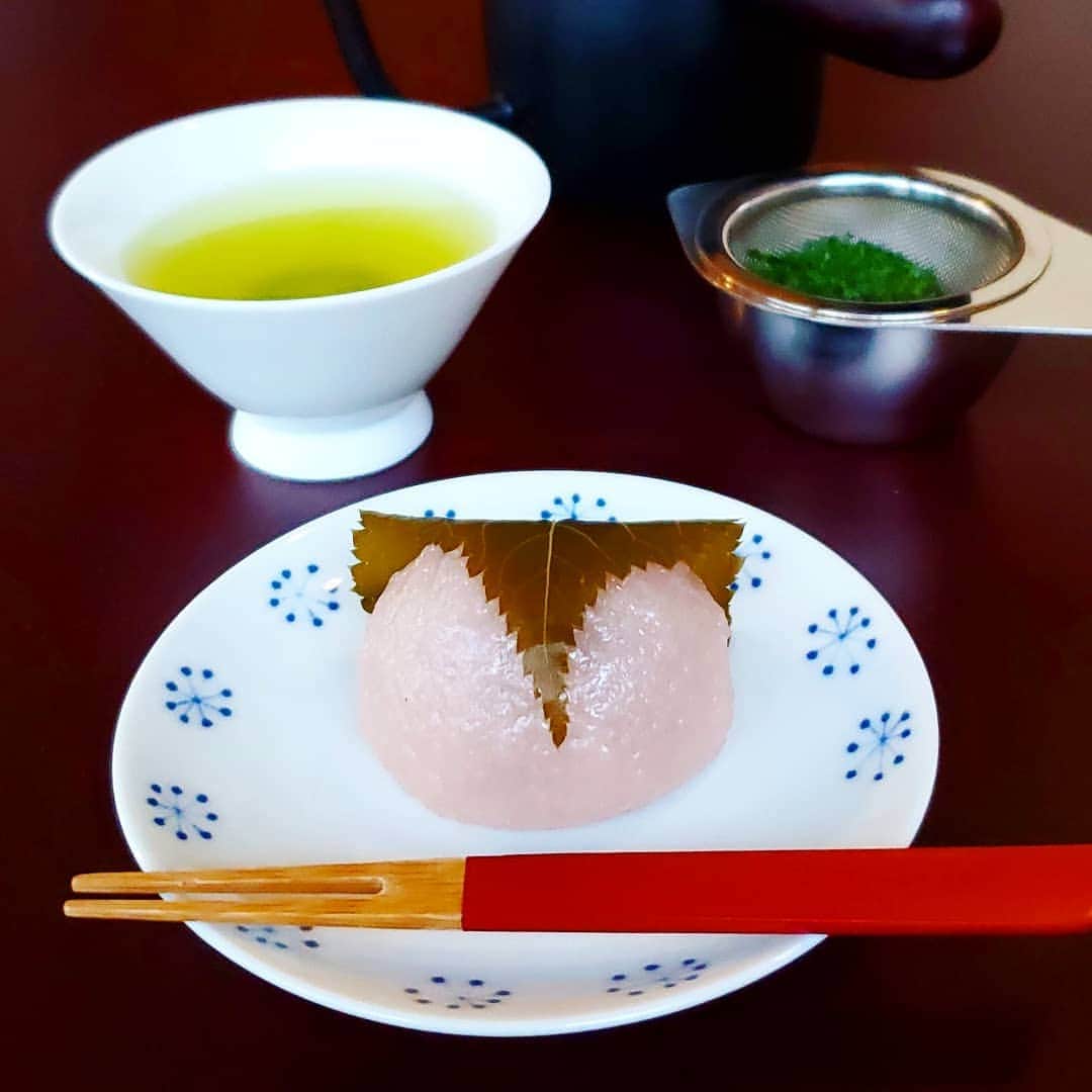 ミスター黒猫（黒猫仙人）のグルメインスタ