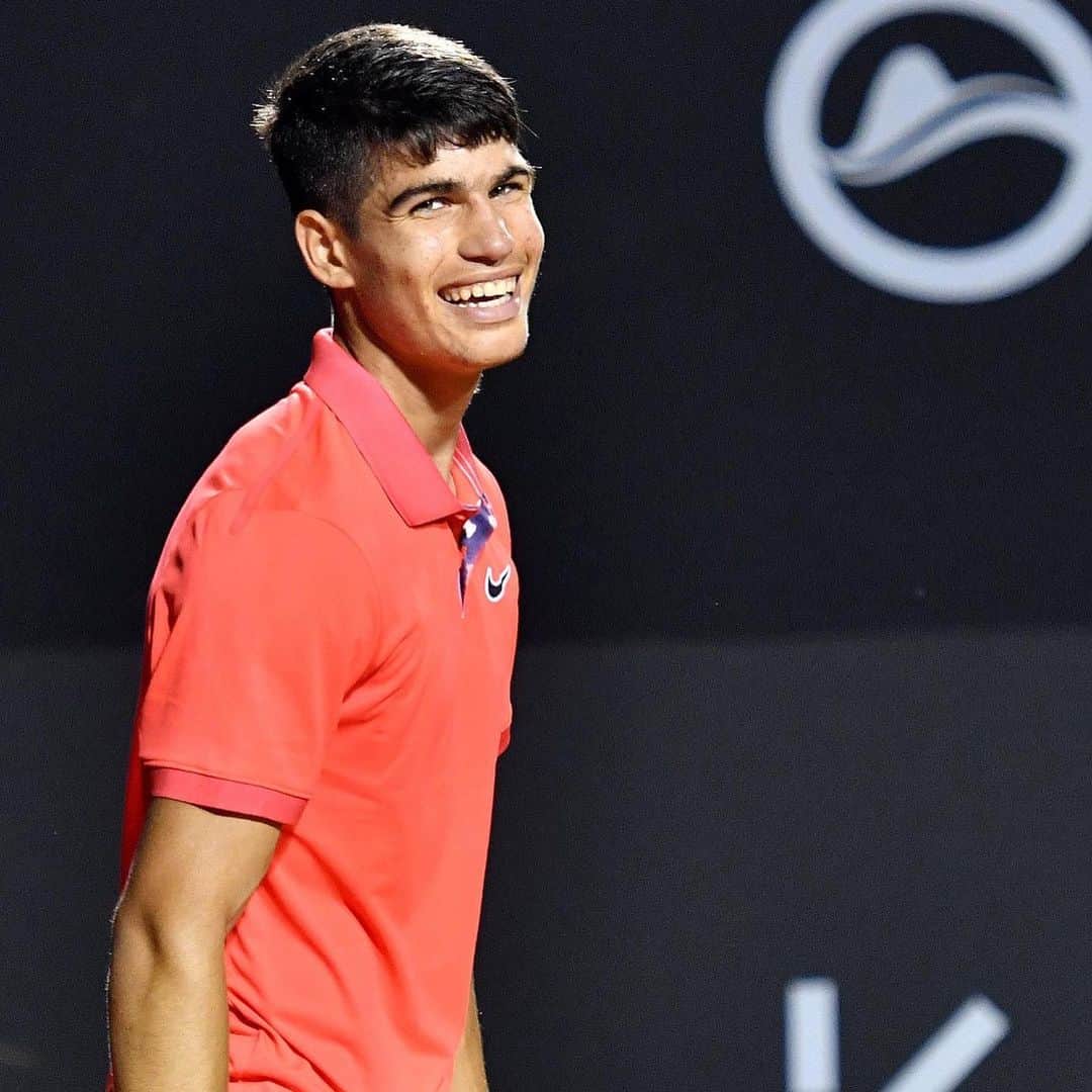ATP World Tourさんのインスタグラム写真 - (ATP World TourInstagram)「😲 16 YEARS OLD 😲  Introducing 🇪🇸 @carlitosalcarazz, coached by former World No. 1 @juankiferri, who last night won his first ever ATP match!  The first player born in 2003 to win at tour-level 🙌 . 🎥: @tennistv | @rioopenoficial」2月18日 19時33分 - atptour