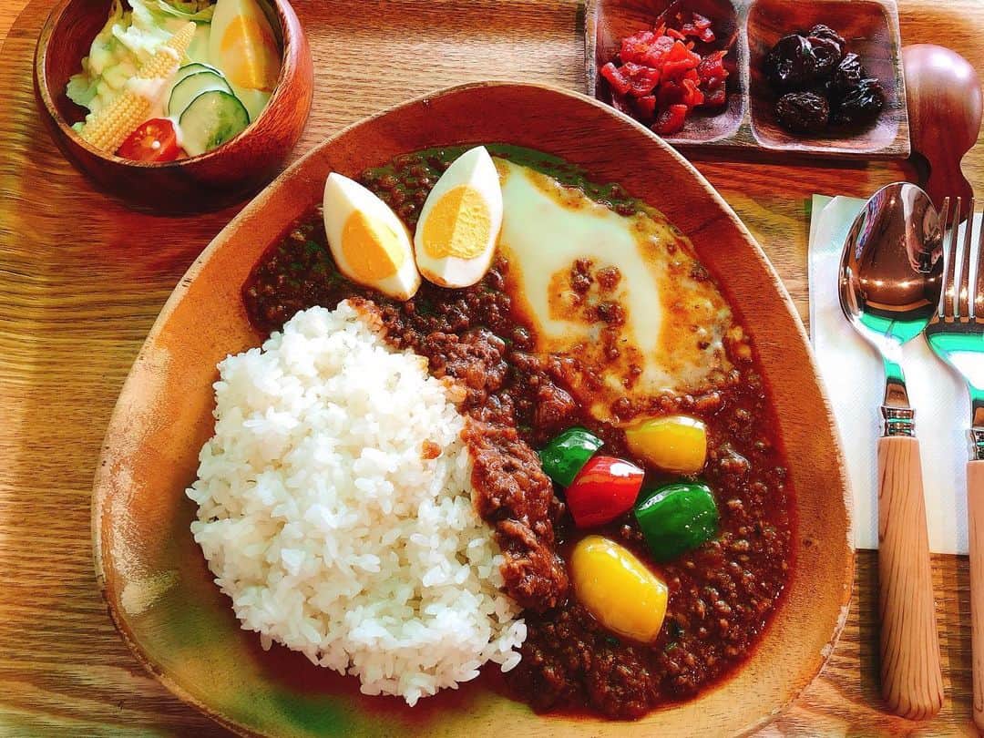 髙橋明日香のインスタグラム：「先日食べたカレー。 優しい味がして、とっても美味しかった。  #カレー #curry #curryrice  #甘口が好き」