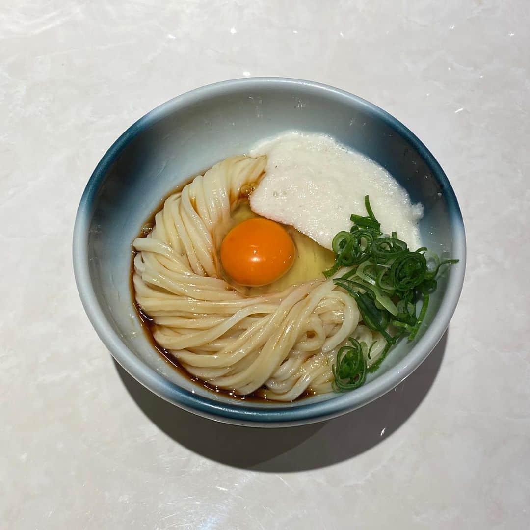 相羽瑠奈さんのインスタグラム写真 - (相羽瑠奈Instagram)「ずっと気になっててこの前やっと行ったんだけど美味しすぎたな…………… 原宿のうどんは いろは がだいすきで常連だったんだけど、ここも通う！#麺散」2月18日 20時10分 - rone.runa