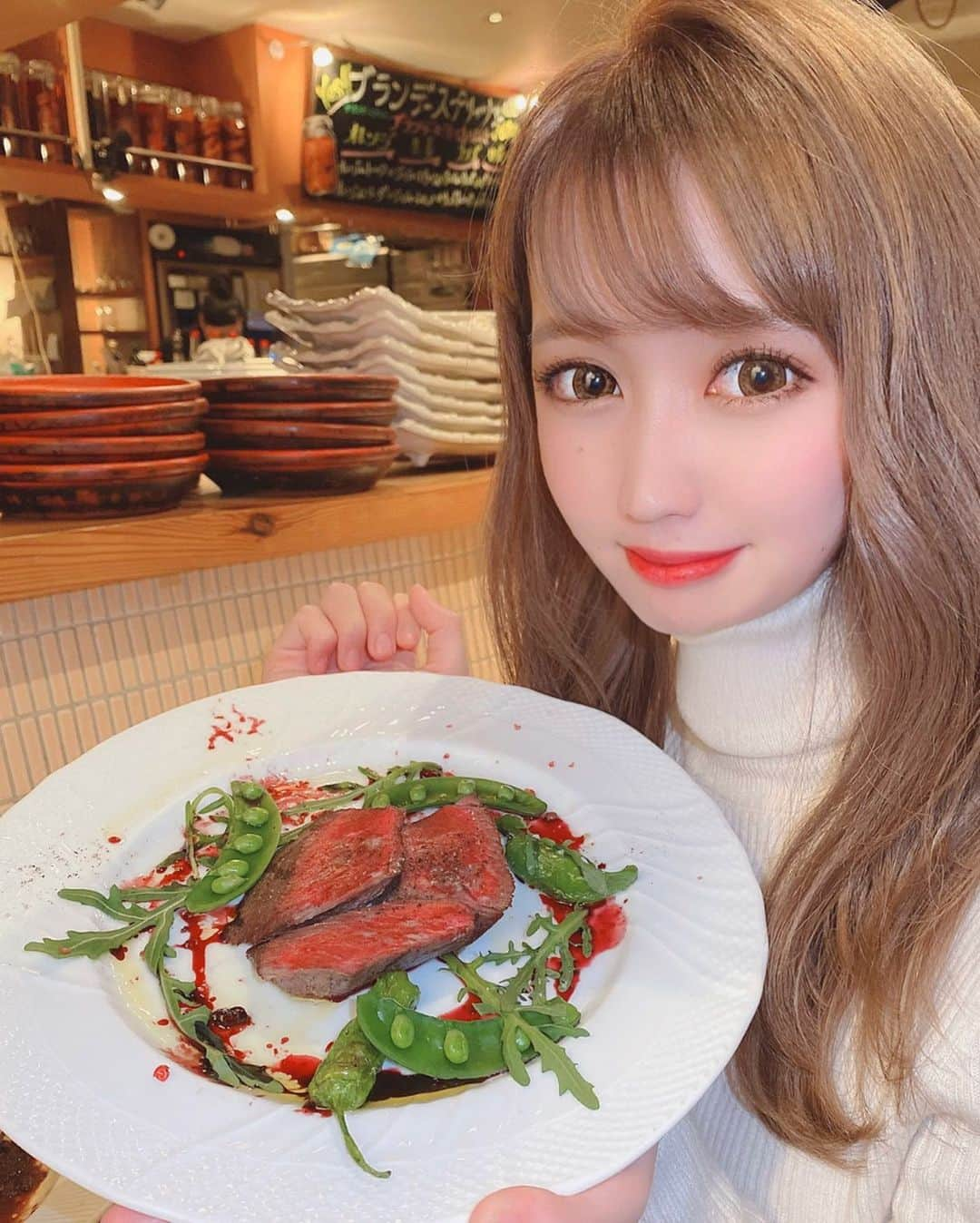 伊上あやさんのインスタグラム写真 - (伊上あやInstagram)「全国ジビエフェア加盟店の表参道ワイン食堂Denに行ってきたよ😋﻿ 国産鹿もも肉のローストと、国産鹿肉の黒ビール煮込みがとっても美味しかった！！﻿ 味はもちろん、見た目も可愛かった！☺️✨﻿ 表参道きたらココに絶対行こ☺️❤️﻿ ﻿ ﻿ ﻿  #表参道ワイン食堂den﻿ #全国ジビエフェア﻿ #PR﻿ #表参道　#ディナー」2月18日 20時05分 - o.aya_0613