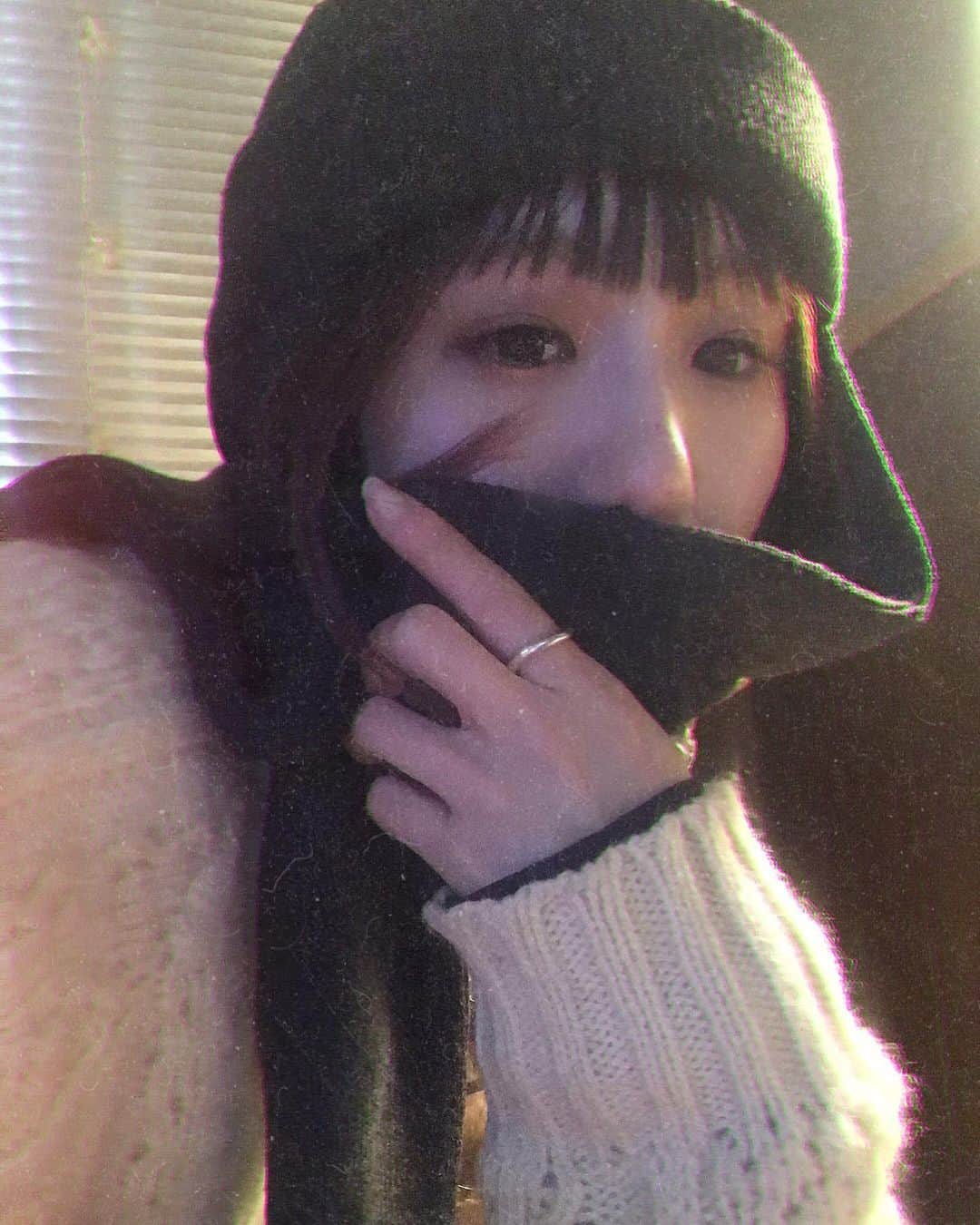 のインスタグラム：「もやもや〜〜 あったかいのか寒いのかなんだかよくわからないね〜〜 気持ちが落ち着かないから早く落ち着かせたいよ〜〜もやもや〜〜」