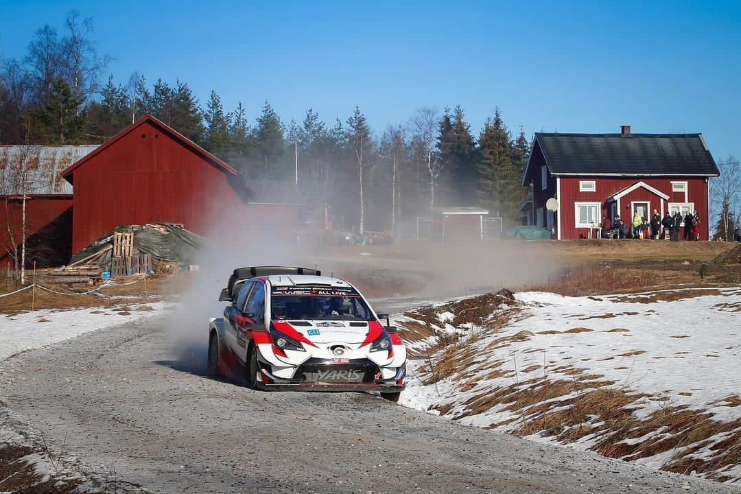 勝田貴元さんのインスタグラム写真 - (勝田貴元Instagram)「‪A few @RallySweden photos!‬ ‪All photos are from last weekend!‬ ‪You can see so much mixed conditions 🤩‬ ‪これらはすべて今年のラリースウェーデンの写真！‬ ‪雪とアイスがしっかりあったのはほんの一部でした。‬ ‪ちなみに3枚目はウォータースプラッシュポイントではなく、豪雨によってできた水溜り😂‬ #TK18」2月18日 20時15分 - takamotokatsuta