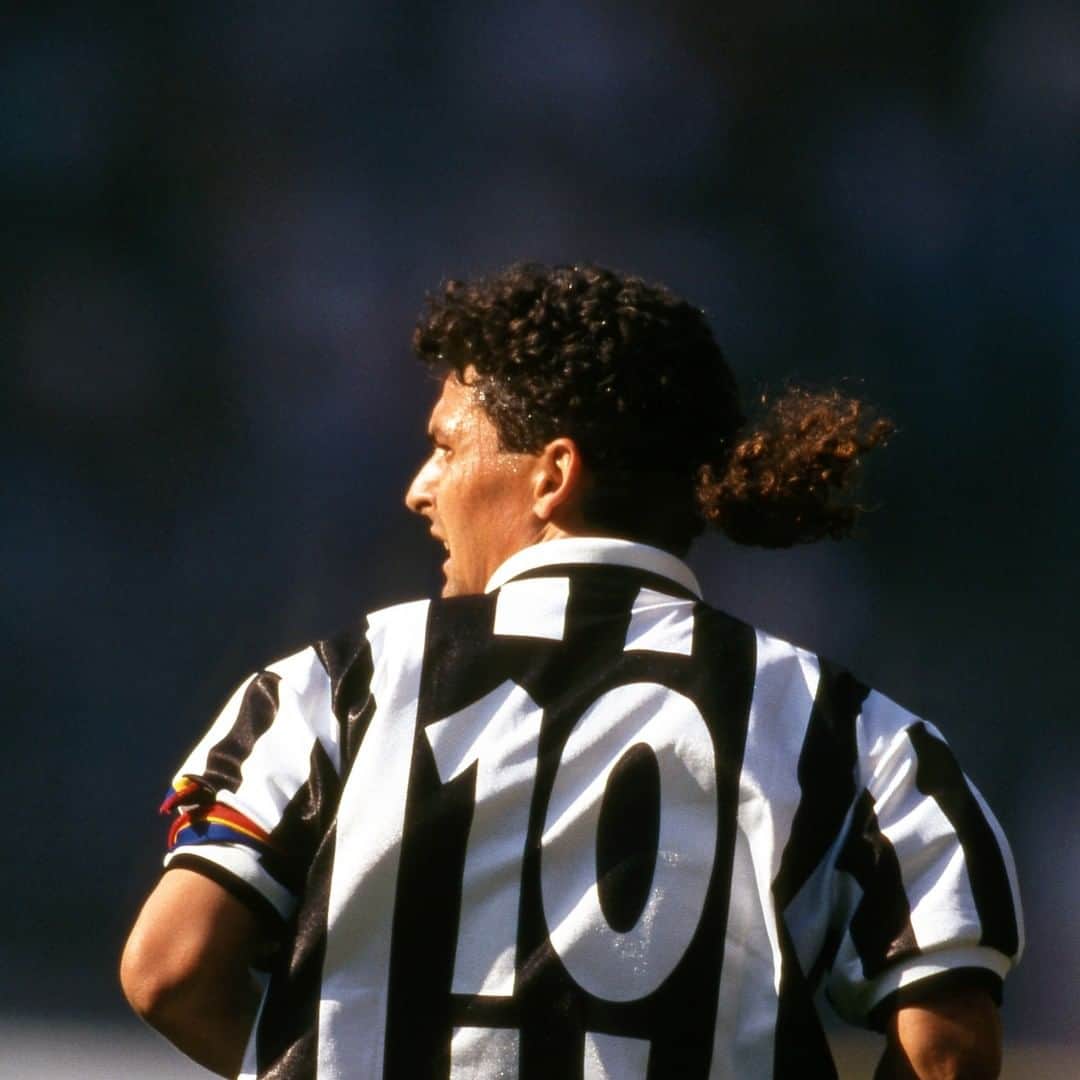 ユヴェントスFCさんのインスタグラム写真 - (ユヴェントスFCInstagram)「Happy birthday, Roberto #Baggio! 😇」2月18日 20時27分 - juventus