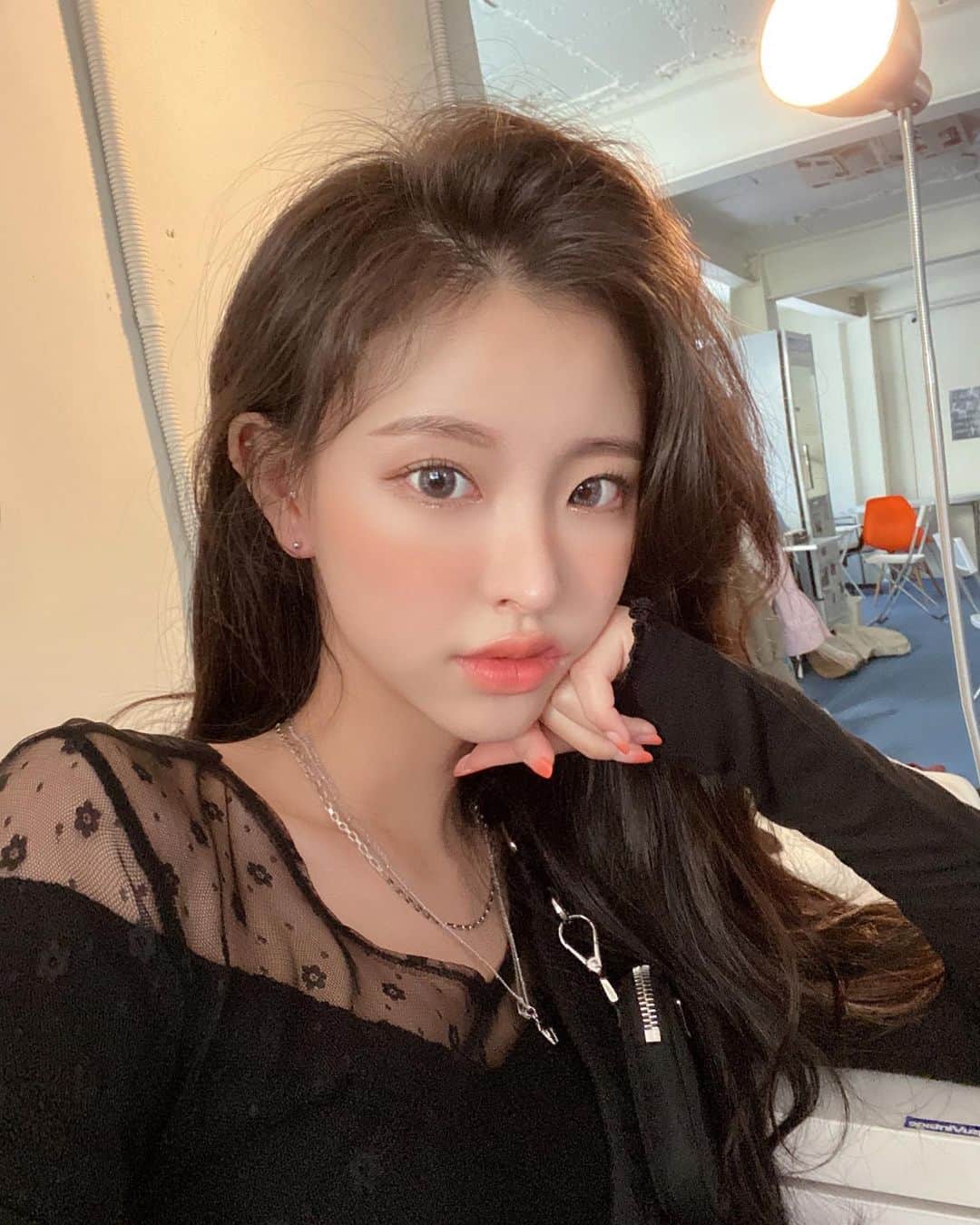 Chuuのインスタグラム：「봄이 기다려지는 이유✨💛 예쁜신상이 넘 많아용😍 #chuuseoul」