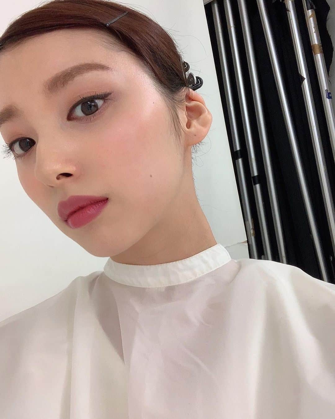 谷川菜奈さんのインスタグラム写真 - (谷川菜奈Instagram)「eye makeup🖤 今日の撮影のアイメイクがお気に入りでした👁❤︎ いつもと雰囲気違うね☺︎ #eyemakeup#makeup」2月18日 20時40分 - pechi.130