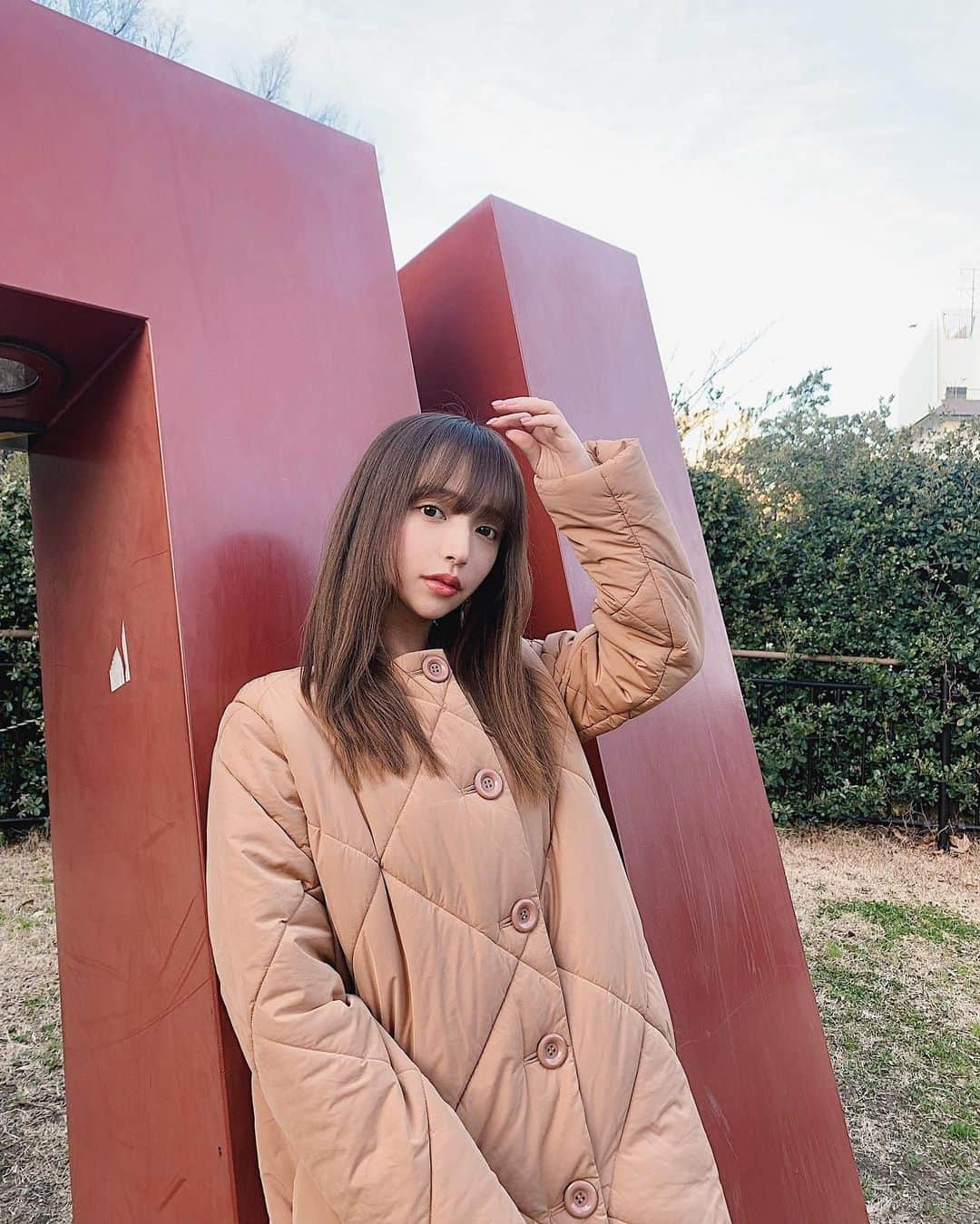 平尾優美花（ゆみちぃ）さんのインスタグラム写真 - (平尾優美花（ゆみちぃ）Instagram)「@cheriemona_official  キルティングコート❤︎ 軽めな素材なのにしっかり暖かくて色味もかわい🍑🍑 いまの季節もかなりつかえる🤤 #148cmコーデ #ちびコーデ #低身長コーデ」2月18日 20時45分 - hirao_yumika