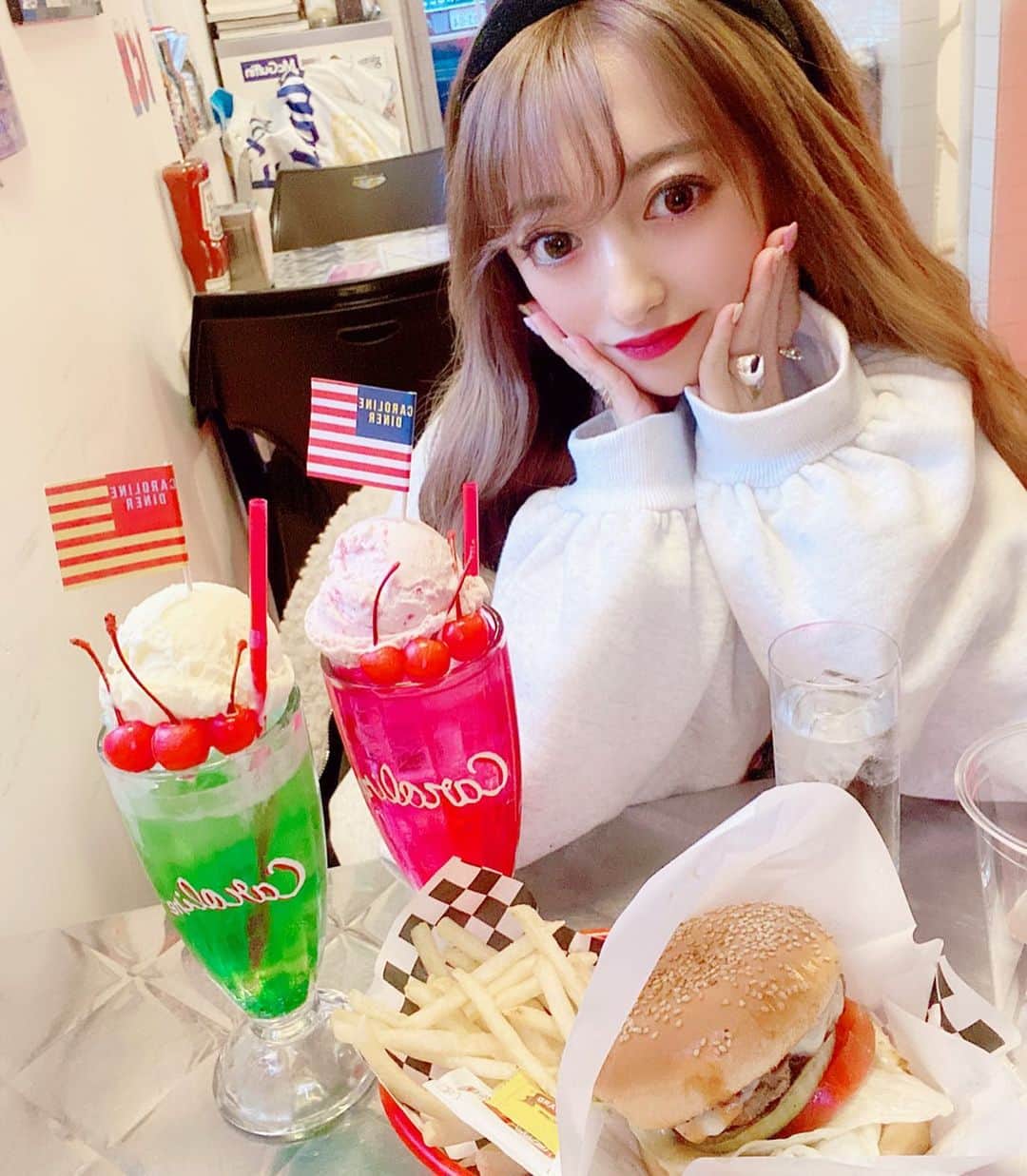 ひなたろす（佐原ひなた）のグルメインスタ