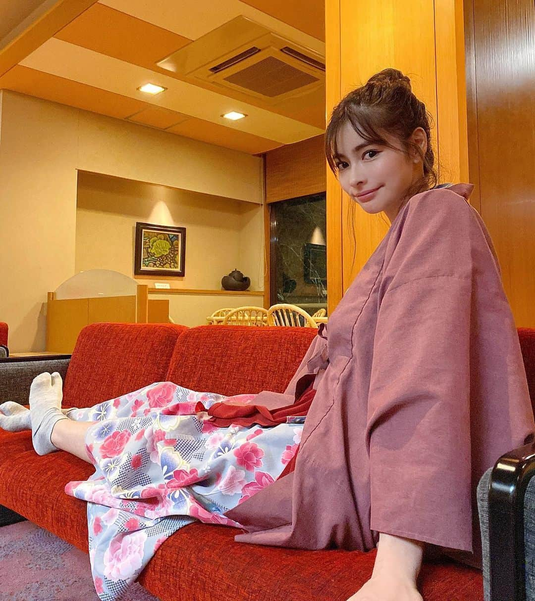 得あゆさんのインスタグラム写真 - (得あゆInstagram)「息抜きって本っっっっっ当に大切♨️ 誰でもそう。息抜きしないでずっと元気な人なんていない。 久しぶりに温泉行って疲れきった心も身体もすごく癒された☺️✨ みんなも一息ついて頑張るんだよー？？？？☺️✨ ・ ・ ・ ・ ・ ・ ・ ・ ・ ・ #浴衣#温泉#温泉旅行#女子旅#旅行#旅#タビジョ#栃木#栃木観光#いちご狩り#いちご#癒し#リラックス#ナチュラルスタイル#ナチュラルメイク#インスタ映え#カメラ女子#写真#ピンク#ヘルシー#ダイエット#ヘアスタイル#ヘアアレンジ#田舎#ドライブ#オトナ女子#drive#onsen#japanesegirl#pink」2月18日 21時22分 - tokuayu819