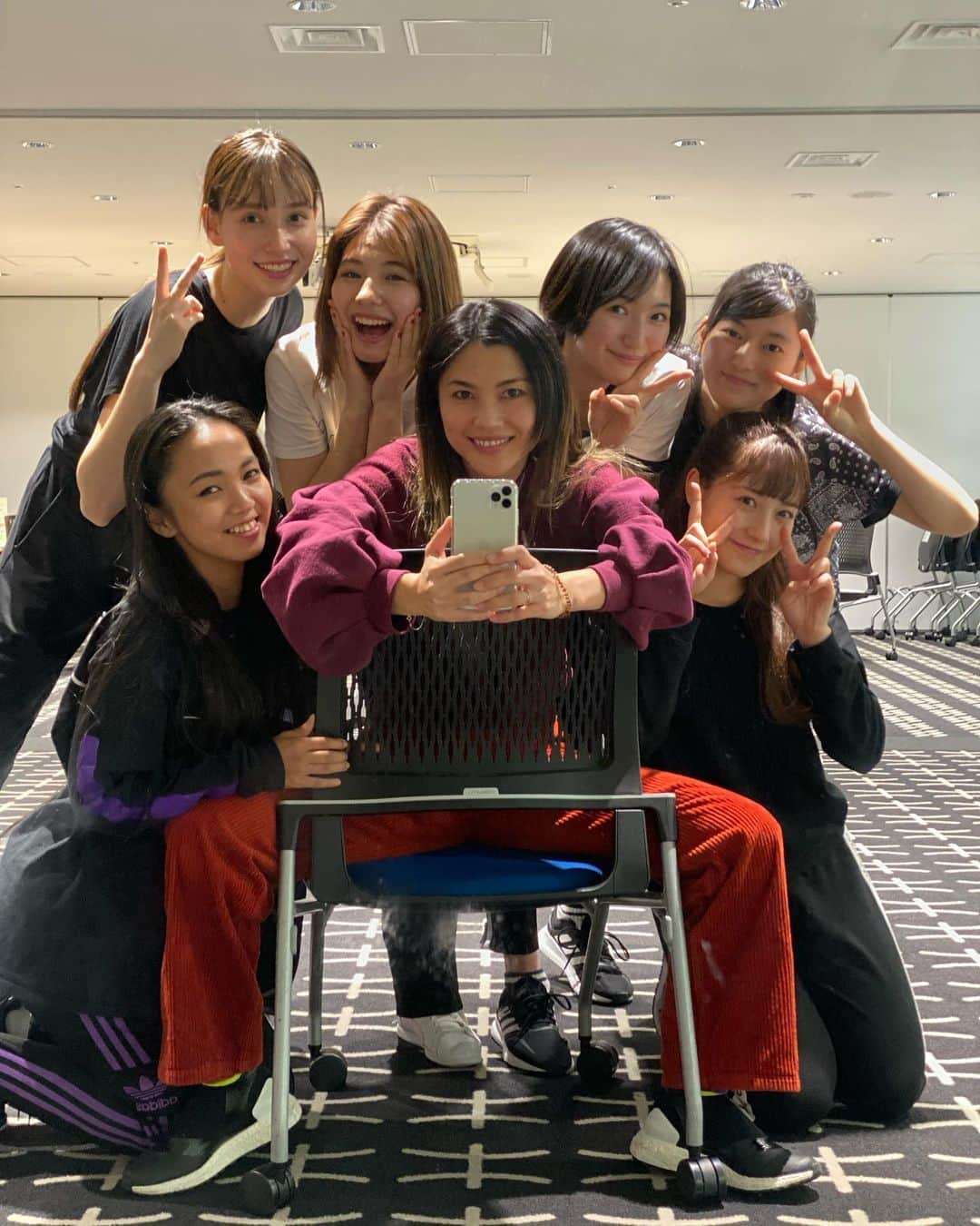 仲宗根梨乃さんのインスタグラム写真 - (仲宗根梨乃Instagram)「琉球の風💨波🌊きますよ🔥. Okinawan Ladies 集合♦️ 📣Artist @chuningcandy. Choreographer @kuro_chaan. ♥️Them #chunican #チュニキャン #沖縄」2月18日 21時36分 - rinokinawa