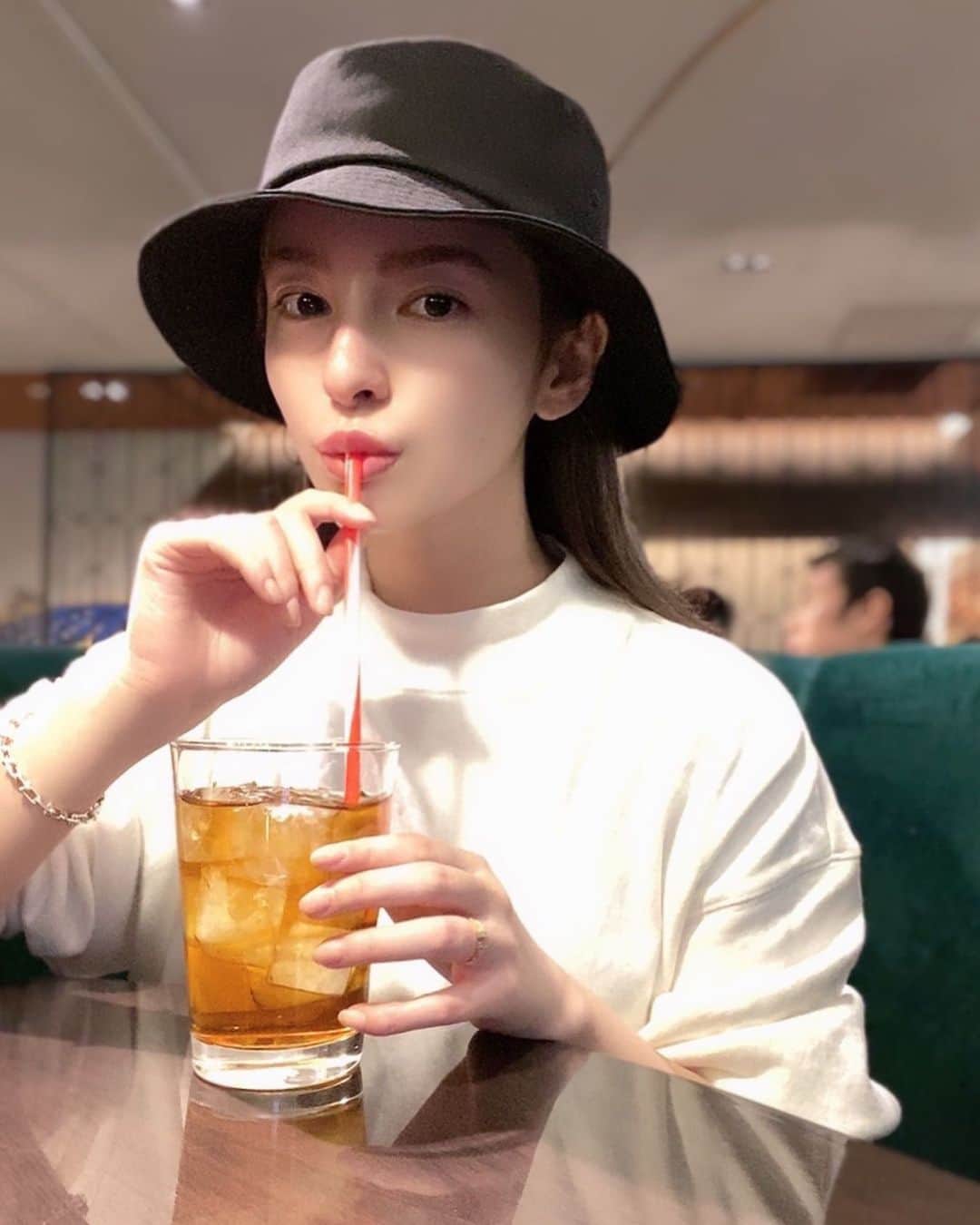 スミス楓のインスタグラム：「🥱」