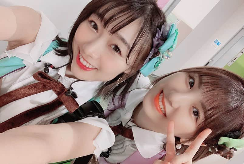 須田亜香里さんのインスタグラム写真 - (須田亜香里Instagram)「バナナ畑→緑一色 感動しました🥺🍌💚 ありがとう！！ . #ske48エコパコンサート2020  #チームe  #バナナ革命 #入り口 #池田楓 #田辺美月  #昇格おめでとう」2月18日 21時41分 - akarisuda