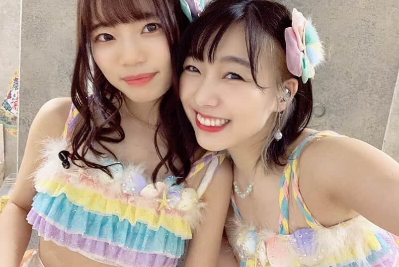 須田亜香里さんのインスタグラム写真 - (須田亜香里Instagram)「バナナ畑→緑一色 感動しました🥺🍌💚 ありがとう！！ . #ske48エコパコンサート2020  #チームe  #バナナ革命 #入り口 #池田楓 #田辺美月  #昇格おめでとう」2月18日 21時41分 - akarisuda