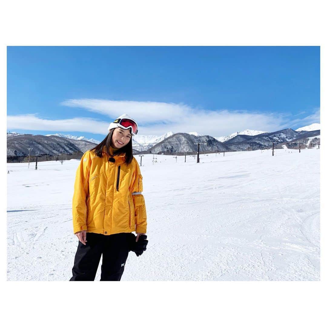 林恵理さんのインスタグラム写真 - (林恵理Instagram)「ski...🎿 もっと上手くなりたい！ 栂池高原の雪は最強だった☃️ また滑りに行きたい。 . . #location #offshot #repoter #mountain #snowmountain #snow #skiing #skiigirl #nagano #tsugaikekogen #栂池高原 #栂池高原スキー場 #長野 #オフショット」2月18日 22時05分 - eri_rin.215