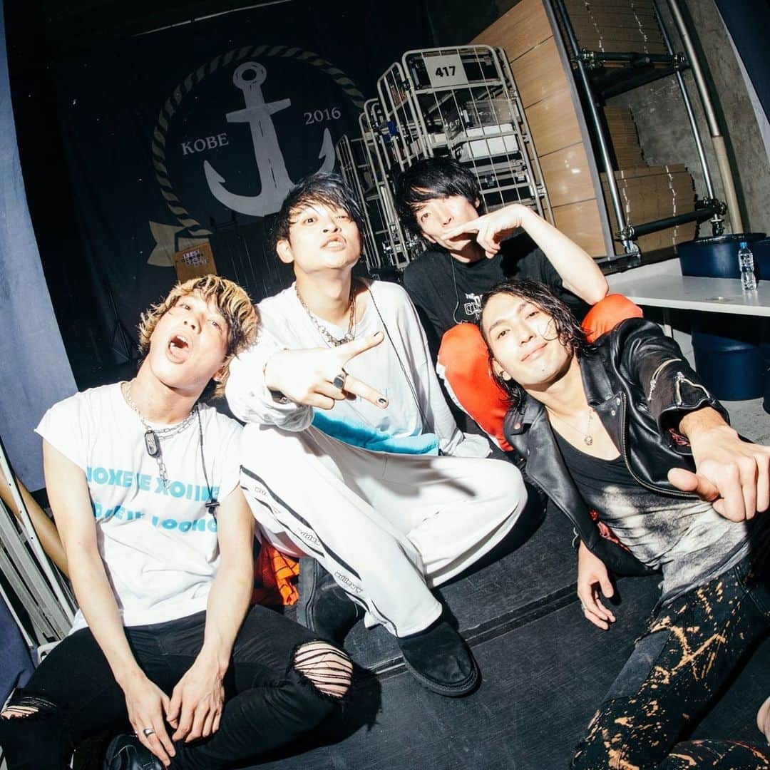 のインスタグラム：「2020.02.18 神戸HARBOR STUDIO w/ Sunrise In My Attache Case いやー狂ってなんちゃらかんちゃらでしたわー。 みんなよくついてこれました。」