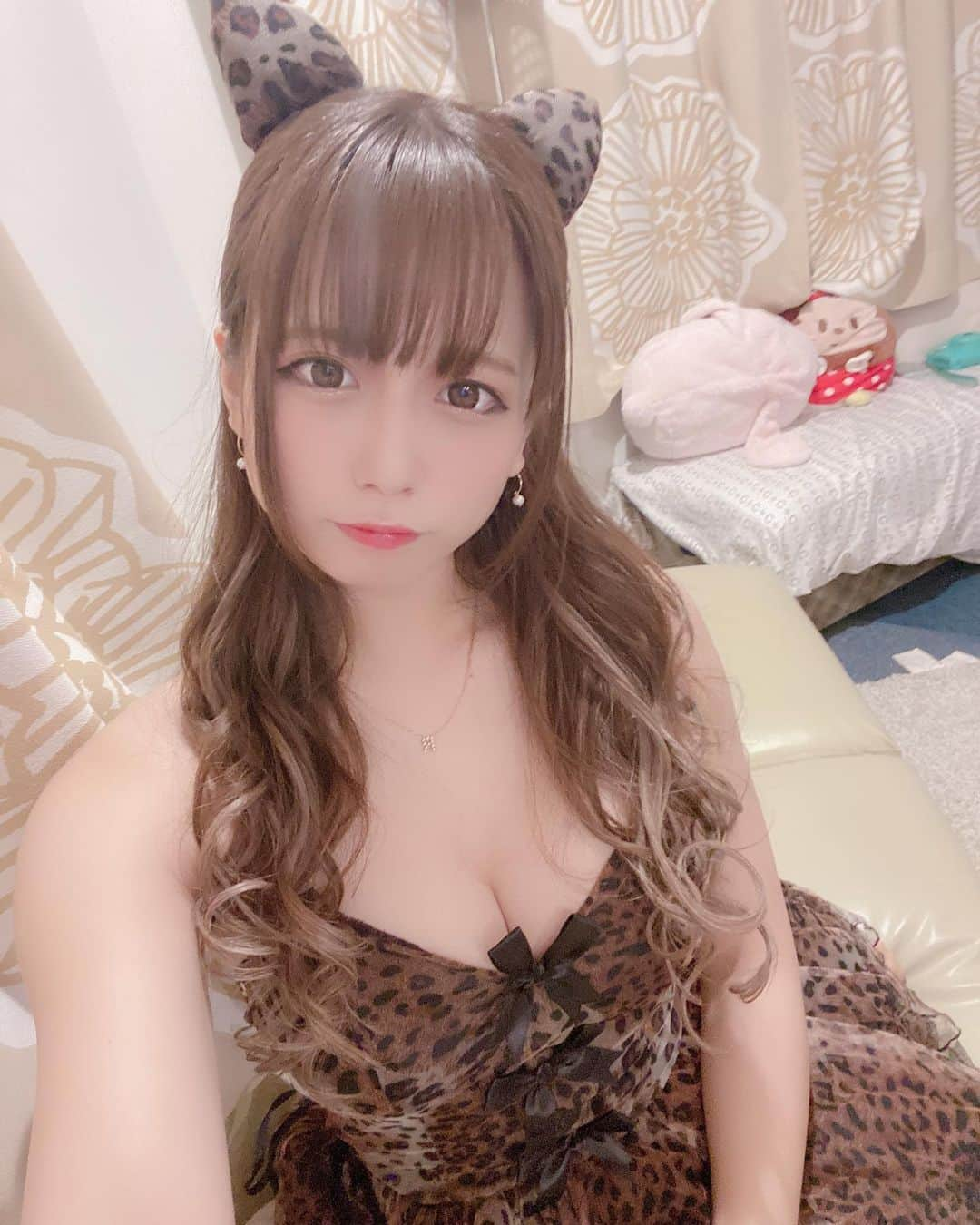 桜りんさんのインスタグラム写真 - (桜りんInstagram)「今日もお疲れ様でした❤️ #YouTuber #アイドル  #グラビア #グラビアアイドル #グラドル  #ミスアクション2017 #準グランプリ #ぷよぷよ  #水着  #タレント #モデル  #フェチ #むっちり #撮影会 #おしり  #ポートレート #カメラ好きな人と繋がりたい  #グラドル自画撮り部  #I字グラドル  #followme #ヤングチャンピオン #胸 #おっぱい #軟体」2月18日 22時20分 - rin__sakura