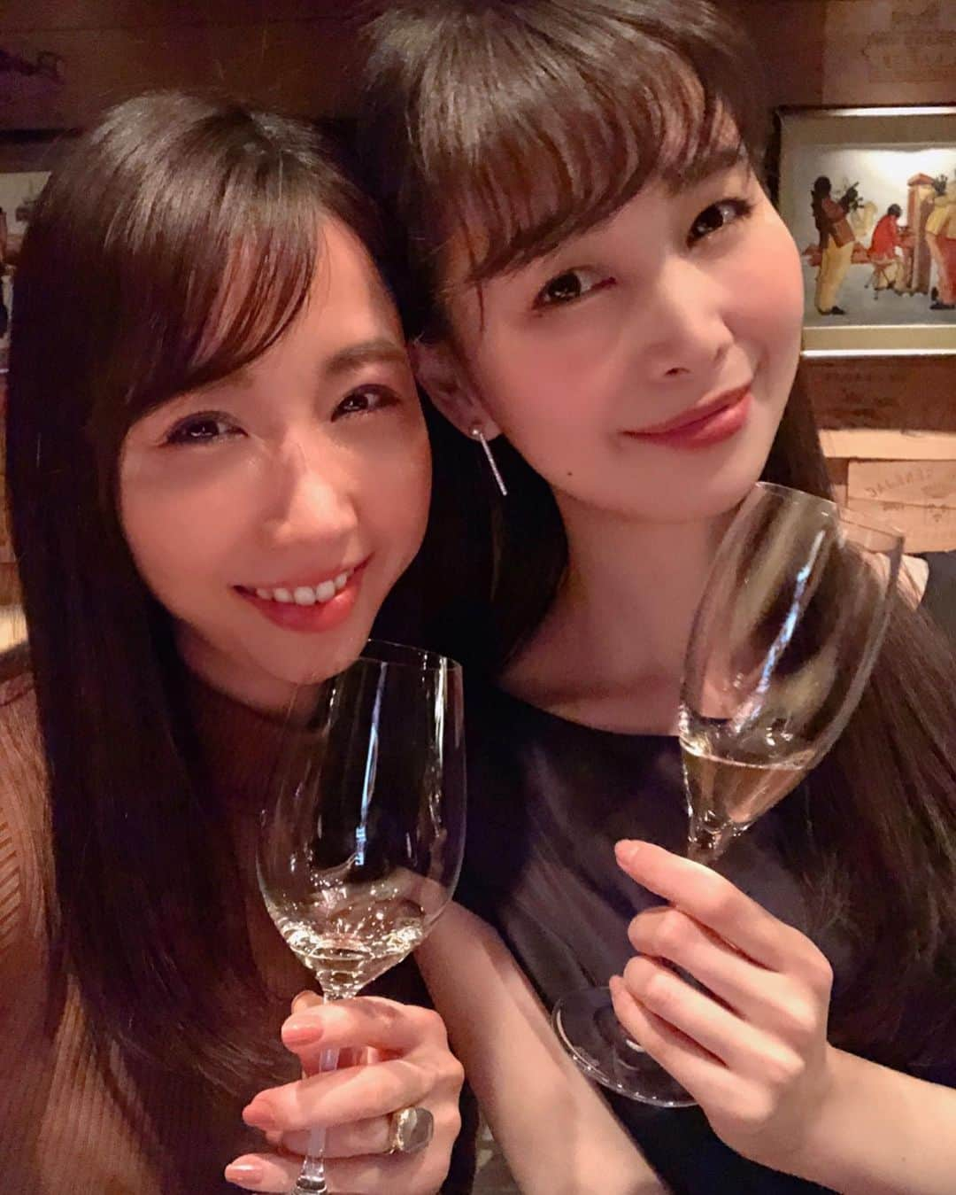 崎本ゆかりさんのインスタグラム写真 - (崎本ゆかりInstagram)「Opera night..♫*. 仲良しなモデル友達でもある オペラ歌手の相羽薫ちゃんのライブへ.. 先日 東京文化会館で観た姿とはまた違い、距離も近いし 日本語で歌ったりもしてくれて、とっても新鮮でした！ 美味しいワインをいただきながらの 贅沢timeでした♡ (薫ちゃんはノンアルです) . . 今日も1日楽しかった..おやすみなさい☆ #オペラ#メゾソプラノ#オペラ歌手#麗しい#モデル#贅沢な時間#うっとり#ワインバー#相羽薫 #opera#mezzosoprano#singer#operasinger#model#friends#operanight#fun#goodday#memories」2月18日 22時45分 - yukariiiin5