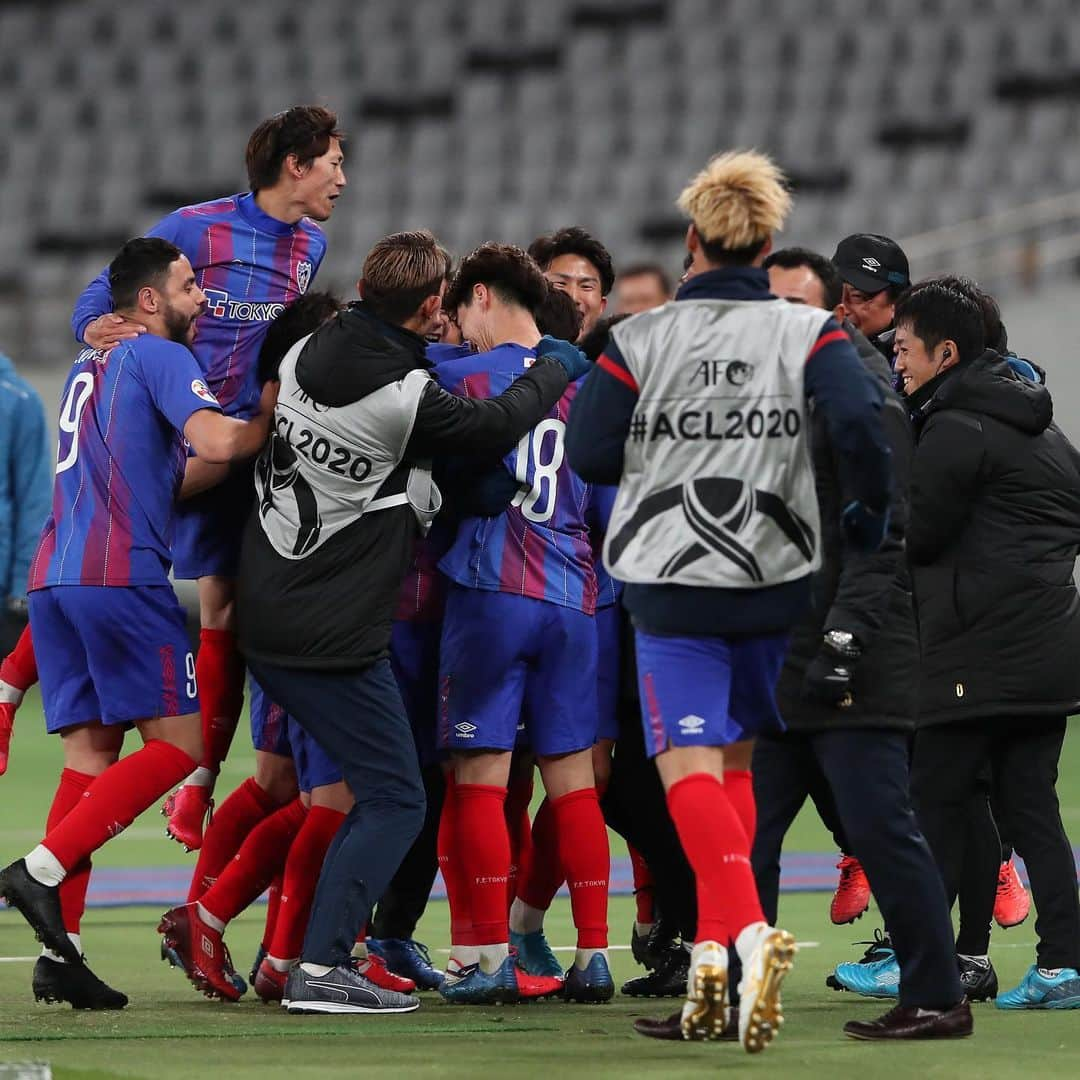 FC東京オフィシャルグッズさんのインスタグラム写真 - (FC東京オフィシャルグッズInstagram)「💪 🔵🇯🇵🗼🔴 #FULLTIME . AFCチャンピオンズリーグ2020 グループステージ第2戦 #FC東京 1-0 #パース・グローリー . #レアンドロ 選手のFC東京初ゴールが決勝点!!!!!!✊✊✊ #ACL2020 初勝利です!!!!!!!!!!!!✊✊✊ @fctokyoofficial  #acl #絶対突破 #FC東京 #fctokyo #tokyo」2月18日 23時14分 - fctokyoofficial