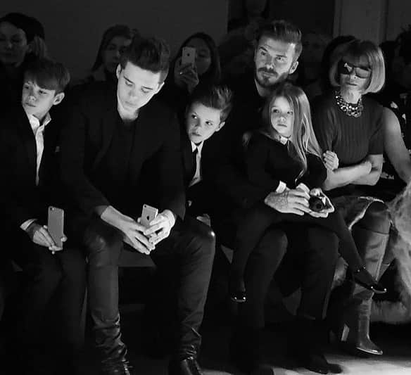 Vogue Parisさんのインスタグラム写真 - (Vogue ParisInstagram)「One of the most iconic moments of Fashion Week each season is @DavidBeckham and the whole Beckham family on the front row of @VictoriaBeckham’s show. Swipe left for a look back through the ages.」2月19日 0時46分 - voguefrance