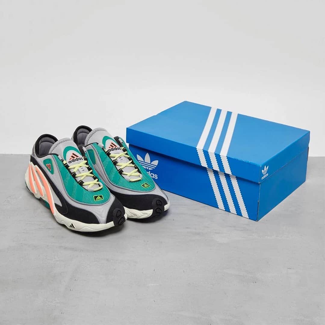 HYPEBEASTさんのインスタグラム写真 - (HYPEBEASTInstagram)「@hypebeastkicks: @adidas is set to release its EQT Solution in a "Grey Two/Signal Coral" colorway. Sporting a strikingly similar shape to the highly popular YEEZY BOOST 700 “Wave Runner,” the shoe features a light grey upper with pops of neon on the laces, splashes of green and orange highlights on the side. They’re available now at stockists such as @footpatrol_ldn for approximately $117 USD.⁠⠀ Photo: Foot Patrol」2月19日 1時43分 - hypebeast
